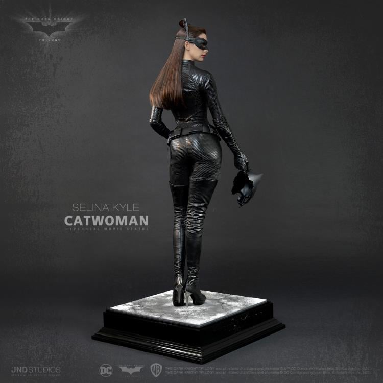 The Dark Knight Rises Hyperreal Selina Kyle Catwoman 1/3 Scale Limited Edition Statue Gallery Image 7