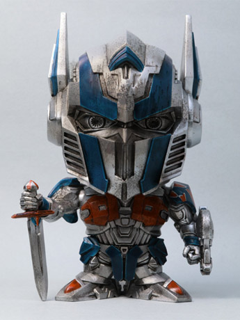 Transformers: The Last Knight Super Deformed Figure DX 4" Battle Damaged Optimus Prime Gallery Image 2