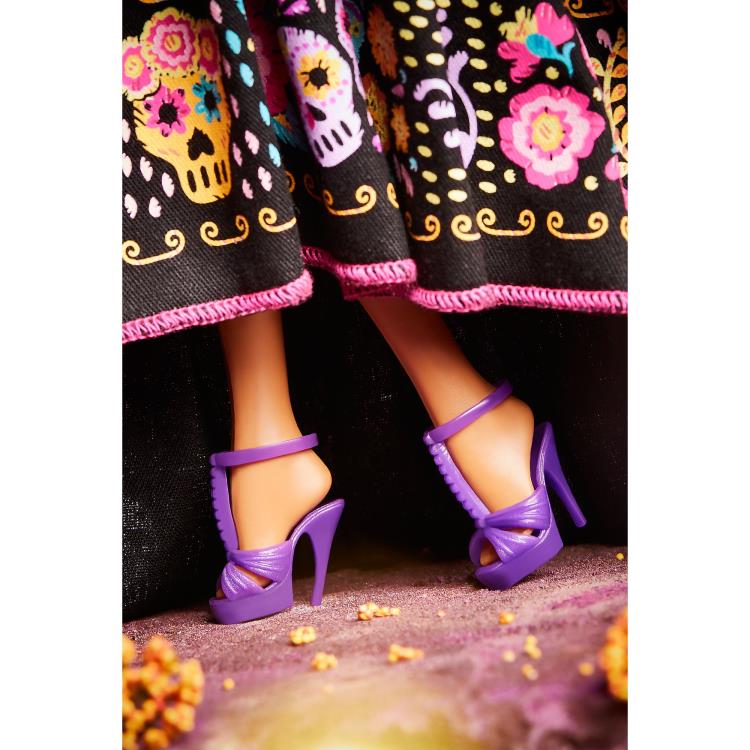 Barbie Dia De Muertos (2021) Doll Gallery Image 10