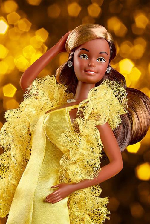 Barbie Superstar Christie Doll Gallery Image 5