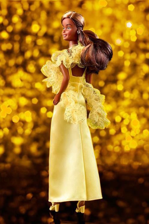 Barbie Superstar Christie Doll Gallery Image 4