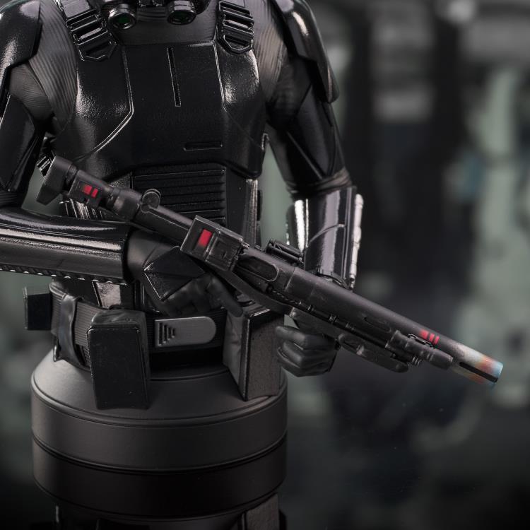 The Mandalorian Death Trooper 1/6 Scale Limited Edition Bust Gallery Image 11