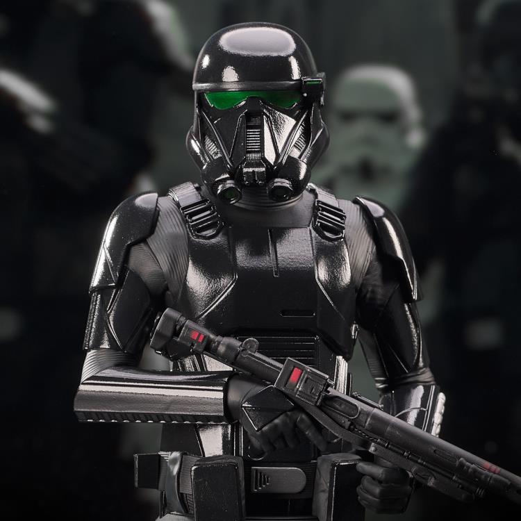 The Mandalorian Death Trooper 1/6 Scale Limited Edition Bust Gallery Image 5