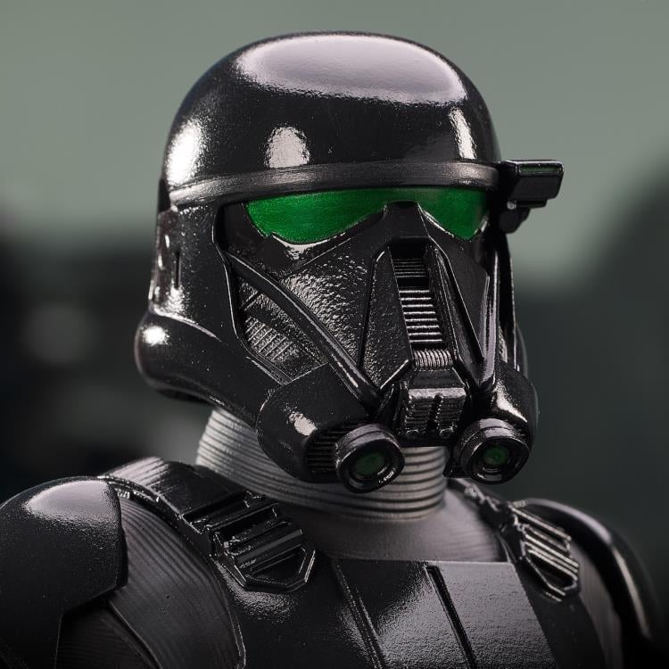 The Mandalorian Death Trooper 1/6 Scale Limited Edition Bust Gallery Image 9