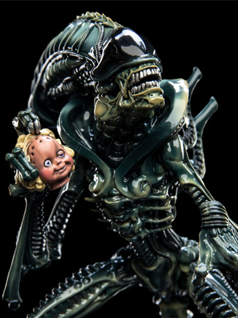 Aliens Mini Epics Xenomorph Warrior Limited Edition Figure Gallery Image 2