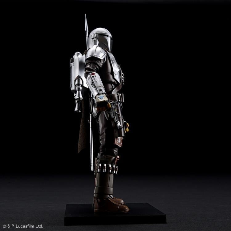 The Mandalorian Beskar Armor (Silver Coating Ver.) 1/12 Scale Model Kit Gallery Image 13