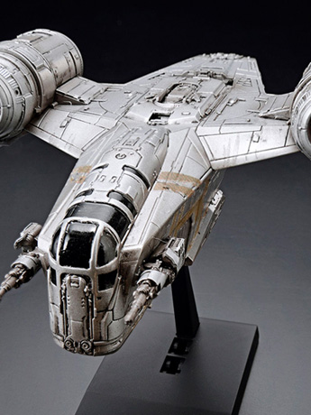 The Mandalorian Razor Crest Model Kit Gallery Image 2