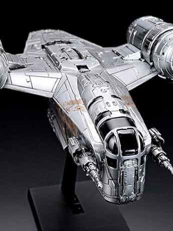 The Mandalorian Razor Crest (Silver Coating Ver.) Model Kit Gallery Image 2