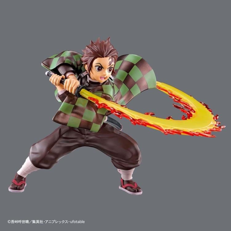 Demon Slayer: Kimetsu no Yaiba Tanjiro Kamado (Hinokami Kagura Ver.) Model Kit Gallery Image 6