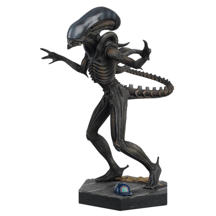 Alien & Predator Figurine Collection Xenomorph (Big Chap) Gallery Image 4