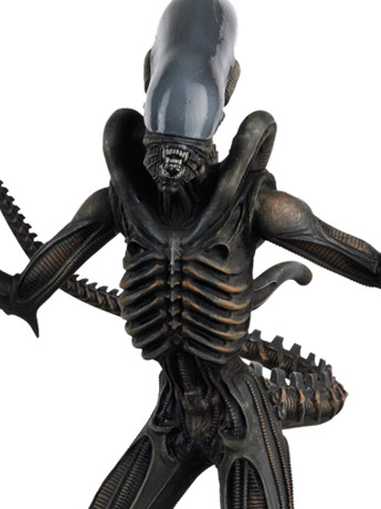 Alien & Predator Figurine Collection Xenomorph (Big Chap) Gallery Image 2