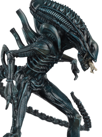 Alien & Predator Figurine Collection Xenomorph Warrior Gallery Image 2