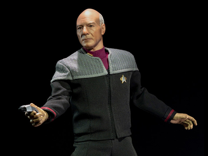 Star Trek: First Contact Captain Picard 1/6 Scale Figure Gallery Image 1