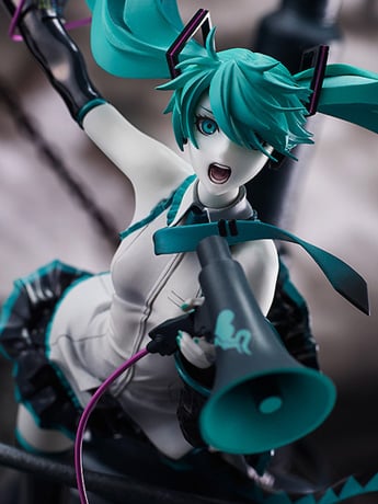 Vocaloid Hatsune Miku: Love is War (Refined Ver.) 1/8 Scale Figure & Good Smile Company 20th Anniversary Book Set Gallery Image 2