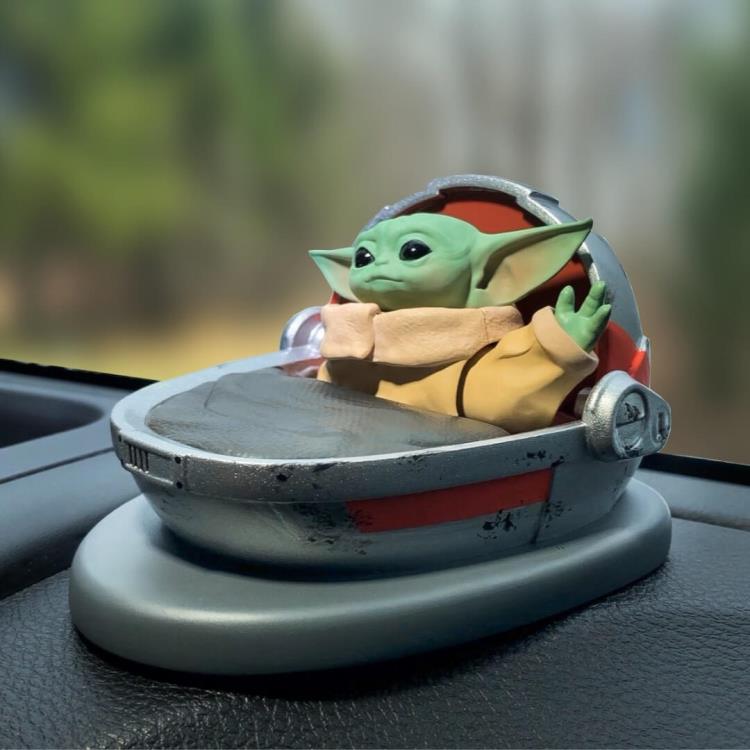 The Mandalorian The Child (Grogu) Solar Powered Dashboard Waver Gallery Image 3