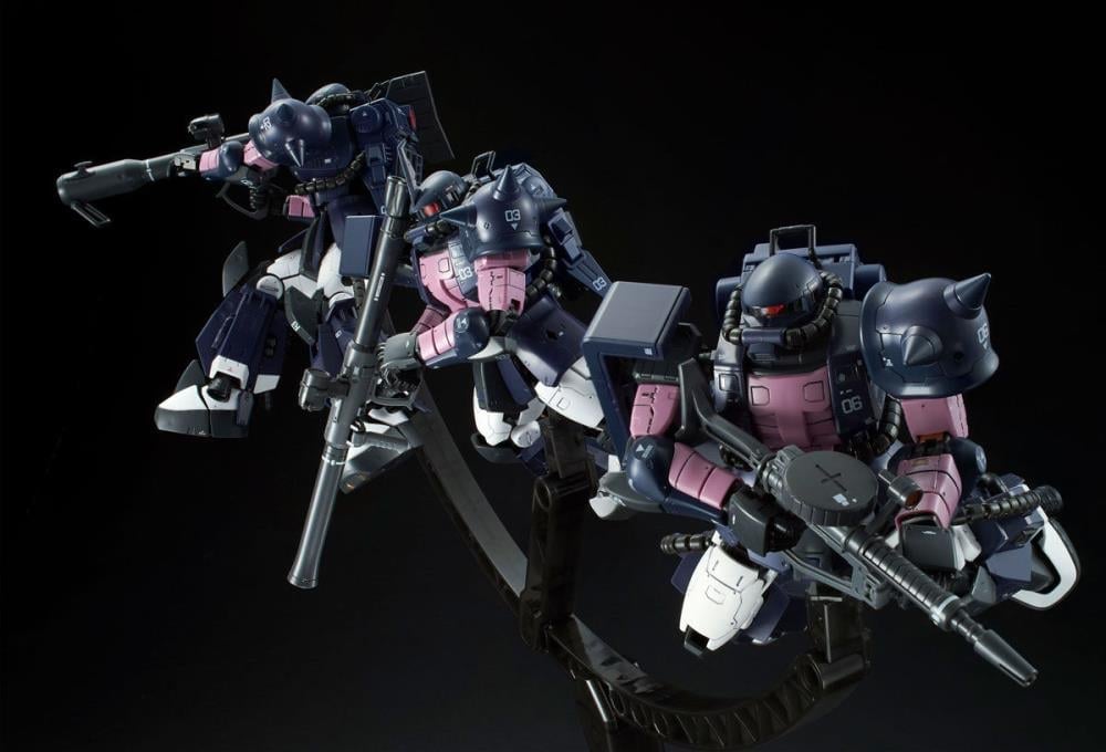 Gundam RG 1/144 Zaku II (Black Tri-Stars) & Triple Action Base Exclusive Model Kit Set Gallery Image 6