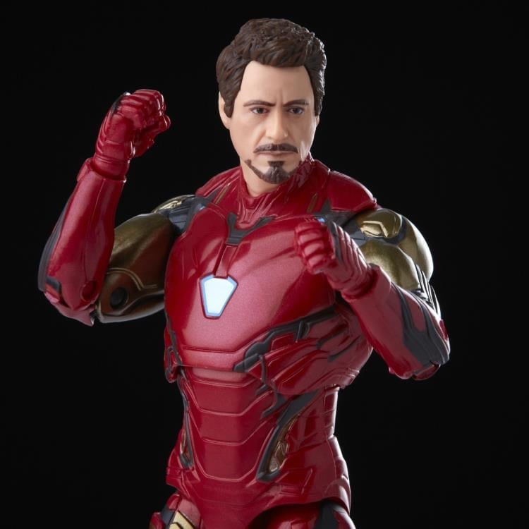 Avengers: Endgame Marvel Legends The Infinity Saga Iron Man Mark 85 & Thanos Action Figure Two-Pack Gallery Image 7