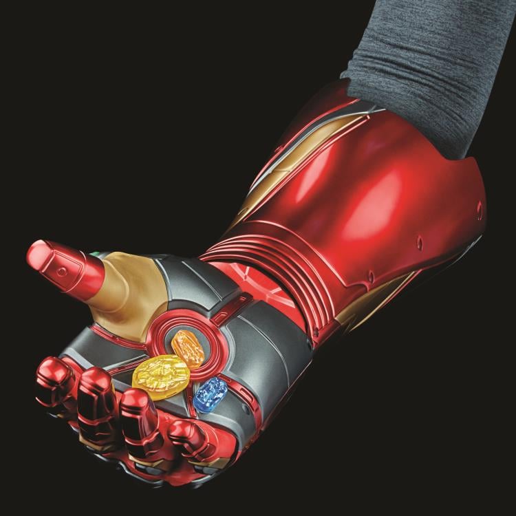 Avengers: Endgame Marvel Legends The Infinity Saga Nano Gauntlet Gallery Image 6