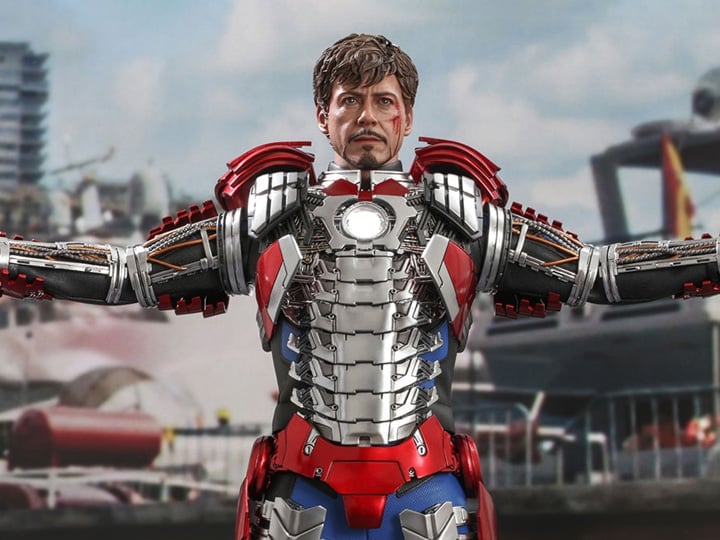 Iron Man 2 MMS599 Tony Stark (Mark V Suit Up Ver.) 1/6th Scale Collectible Figure Gallery Image 1