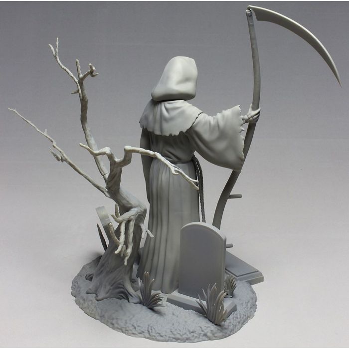 The Grim Reaper 1/8 Scale Model Kit Gallery Image 5