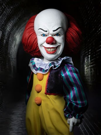 IT (1990) Mezco Designer Series Mega Scale Pennywise Gallery Image 2