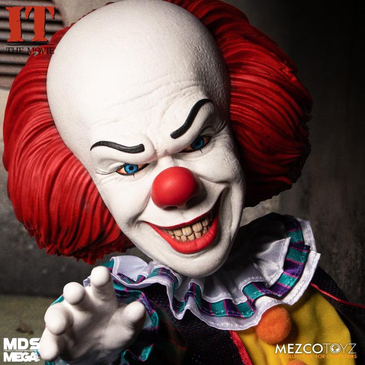 IT (1990) Mezco Designer Series Mega Scale Pennywise Gallery Image 5