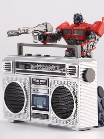 Transformers: Bumblebee Mini Retro Cassette Player and Optimus Prime Figure Gallery Image 2