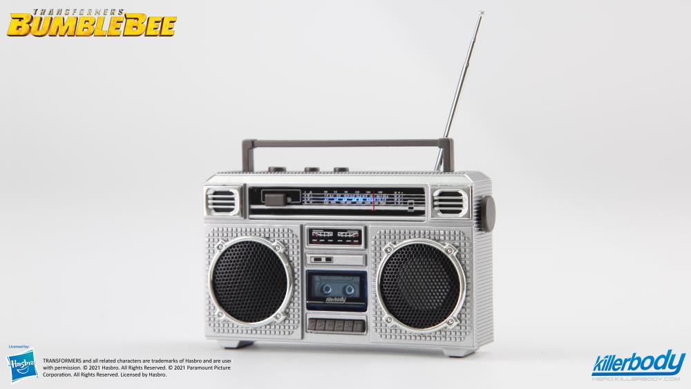 Transformers: Bumblebee Mini Retro Cassette Player and Optimus Prime Figure Gallery Image 7