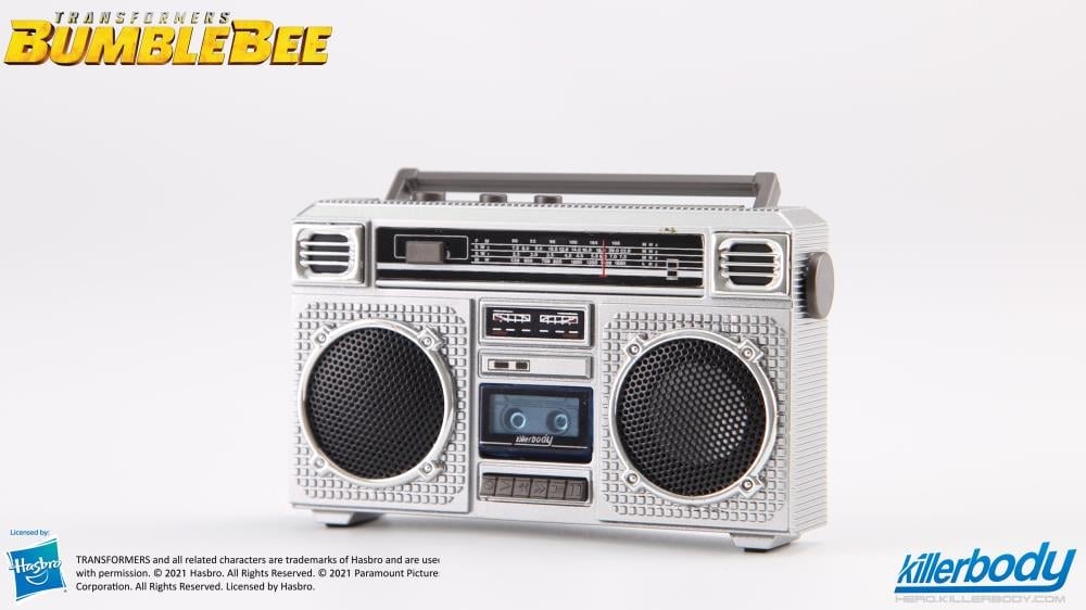 Transformers: Bumblebee Mini Retro Cassette Player and Optimus Prime Figure Gallery Image 8