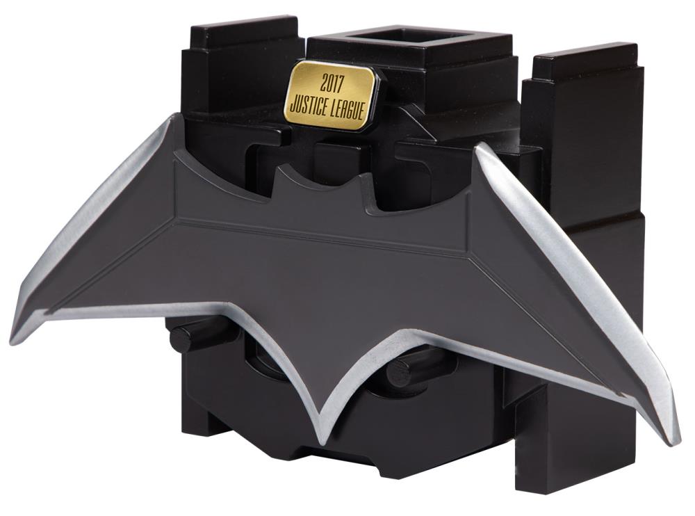 Justice League Metal Batarang Prop Replica Gallery Image 3