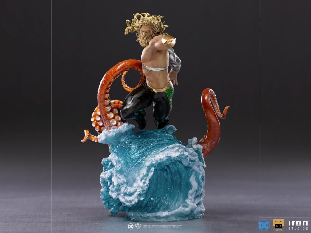 DC Comics Aquaman 1/10 Deluxe Art Scale Limited Edition Statue Gallery Image 3