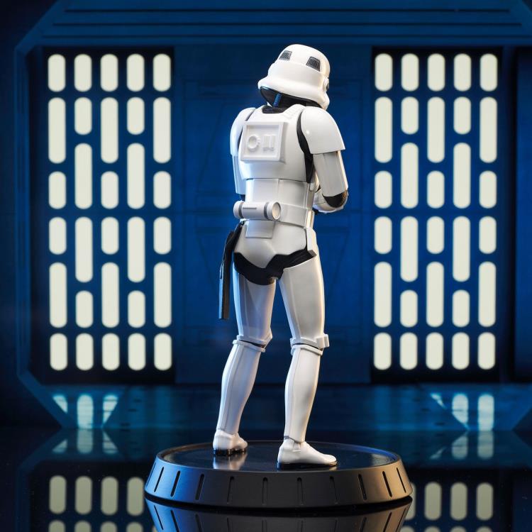 Star Wars: A New Hope Milestones Stormtrooper 1/6 Scale Limited Edition Statue Gallery Image 5
