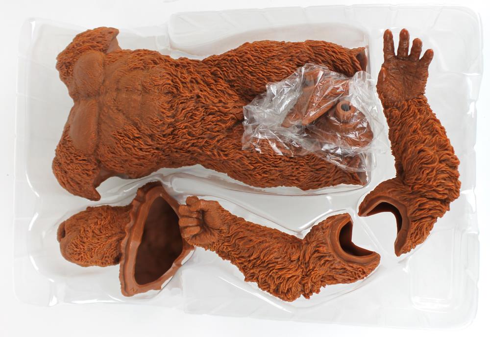 Kong: Skull Island Kong Soft Vinyl Unpainted Model Kit Gallery Image 8