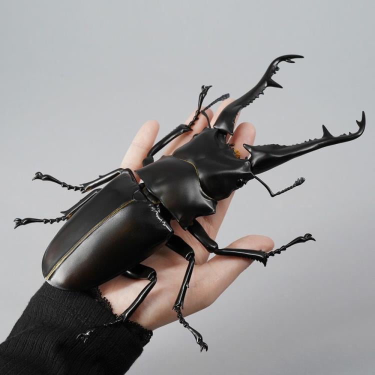 Revoltech RevoGeo RG007 Prosopocoilus giraffa (Giraffe Stag Beetle) Gallery Image 11