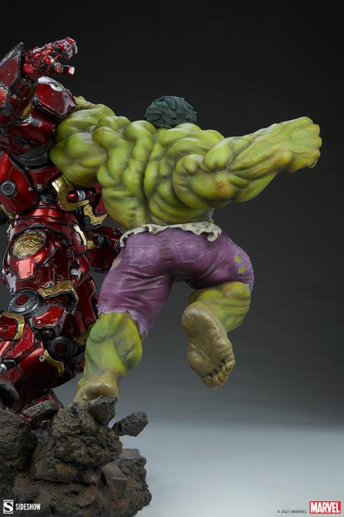 Marvel Hulk vs Hulkbuster Maquette Gallery Image 17