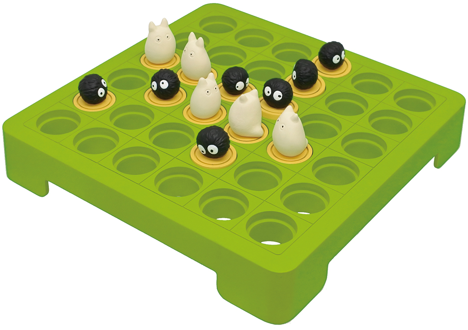 My Neighbor Totoro: Totoro and Kurosuke Reversi Board Game Gallery Image 3