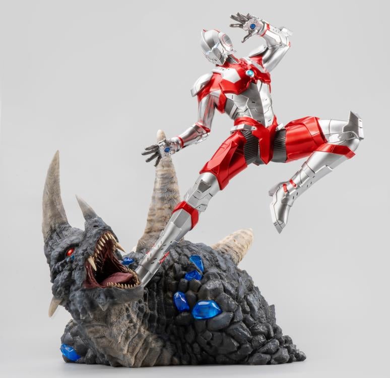Ultraman Ultraman vs. Black King 1/4 Scale Limited Edition Statue Gallery Image 4