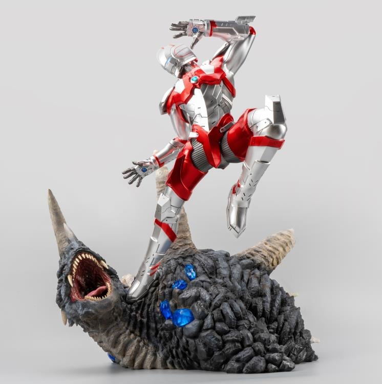 Ultraman Ultraman vs. Black King 1/4 Scale Limited Edition Statue Gallery Image 6