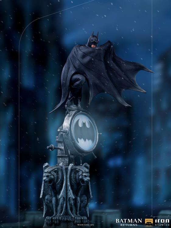 Batman Returns Batman 1/10 Deluxe Art Scale Limited Edition Statue Gallery Image 4