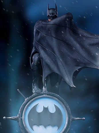 Batman Returns Batman 1/10 Deluxe Art Scale Limited Edition Statue Gallery Image 2