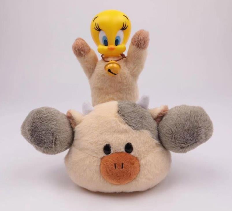 Looney Tunes Tweety Dairy Cow Figure Plush Gallery Image 4