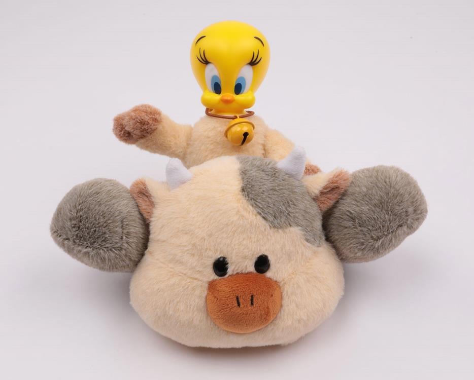 Looney Tunes Tweety Dairy Cow Figure Plush Gallery Image 3