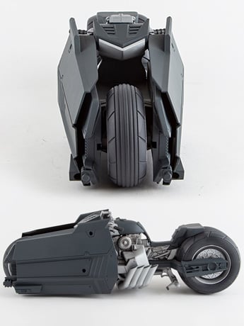 Batman: Curse of the White Knight DC Multiverse Batcycle Gallery Image 2