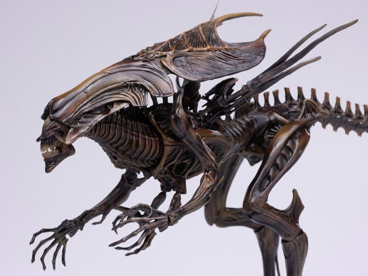 Alien Resurrection Cloned Alien Queen 1:18 Scale PX Previews Exclusive Figure Gallery Image 1