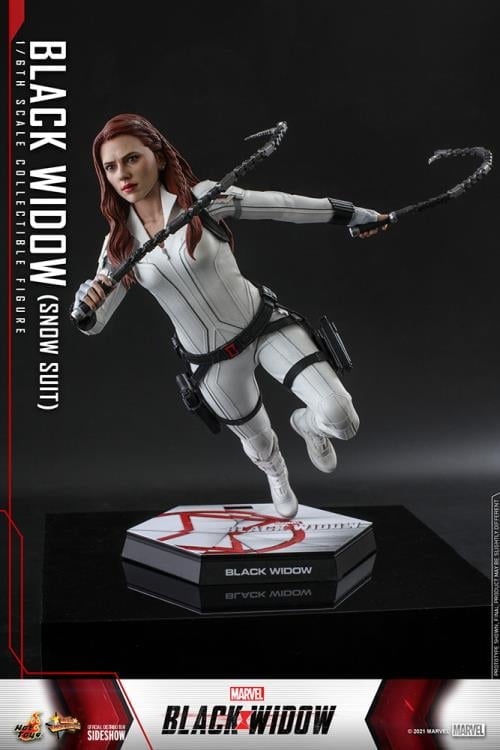 Black Widow MMS601 Black Widow (Snow Suit) 1/6th Scale Collectible Figure Gallery Image 11