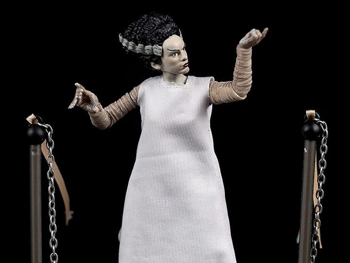 Universal Monsters 6" Bride of Frankenstein Figure Gallery Image 1