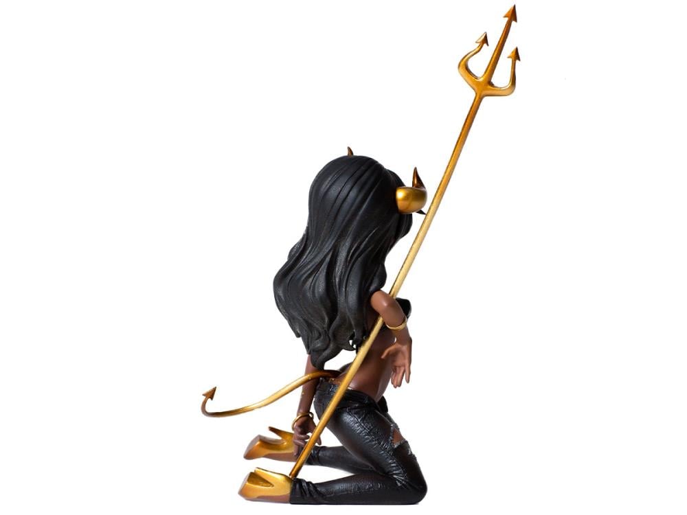 One Piece BUSTERCALL Devilish Nami (Dark Color) Limited Edition Figure & Art Book (2019-2020) Gallery Image 5