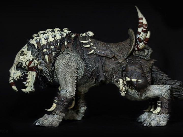 White Bone Wolf (Grey) 1/12 Scale Figure Gallery Image 1