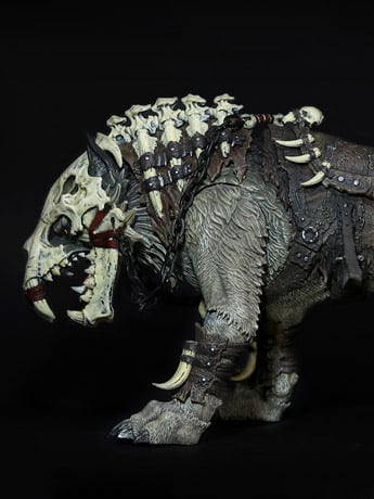 White Bone Wolf (Grey) 1/12 Scale Figure Gallery Image 2