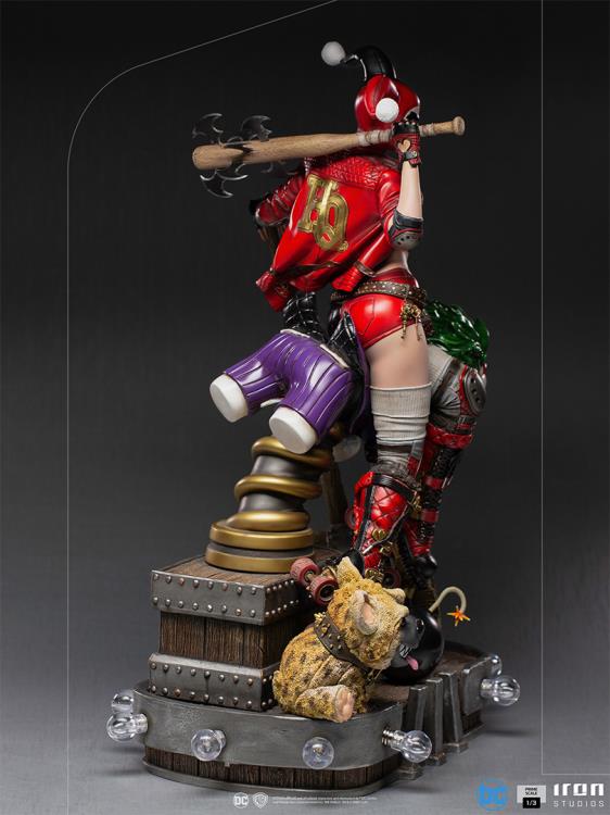 DC Comics Harley Quinn 1/3 Scale Statue Gallery Image 6